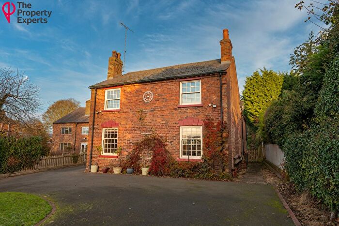 5 Bedroom Detached House For Sale In Shrubbery Hill, Cookley, DY10