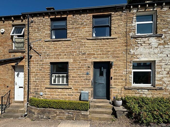 2 Bedroom Terraced House For Sale In North Road, Kirkburton, HD8