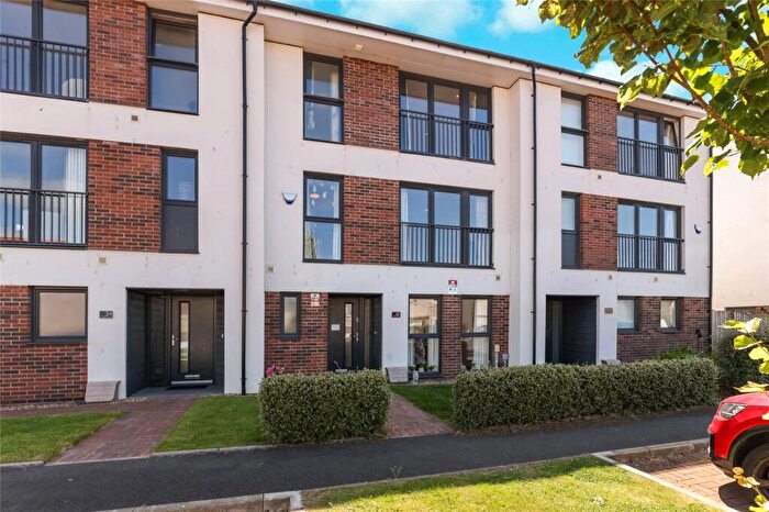 4 Bedroom Town House For Sale In Calder East Drive, Bishopbriggs, Glasgow, East Dunbartonshire, G64