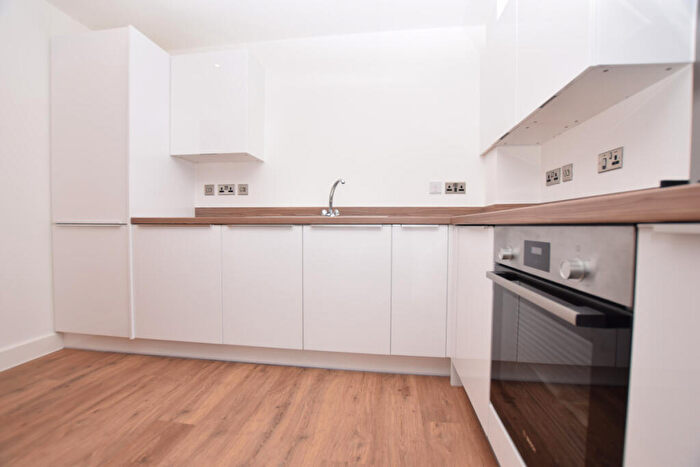 1 Bedroom Apartment To Rent In Ballantyne Drive, Essex, CO2