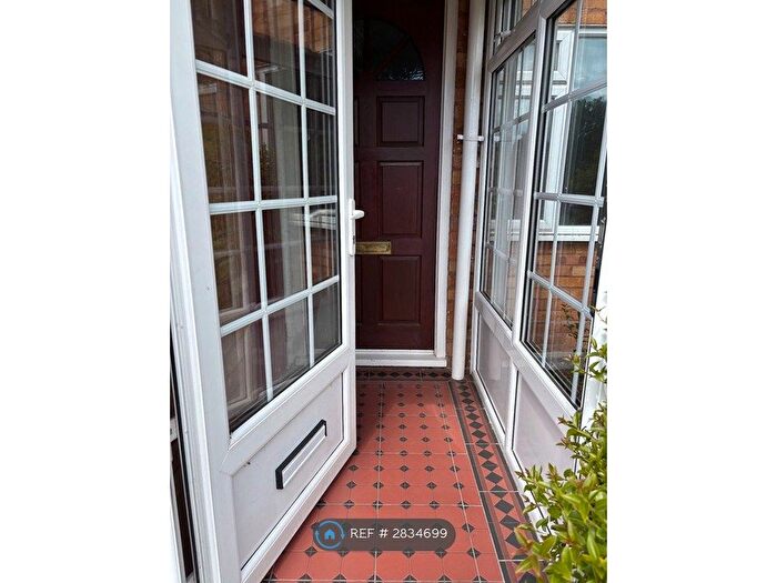 2 Bedroom Maisonette To Rent In Firsholm Close, Sutton Coldfield, B73