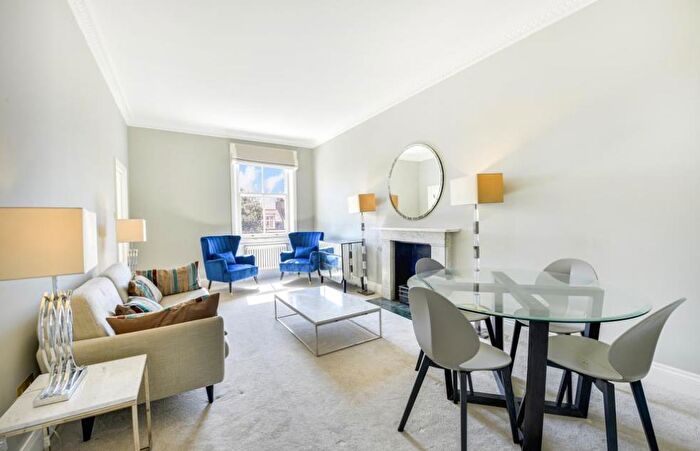 2 Bedroom Apartment To Rent In Grove End Road, St John's Wood, London, NW8