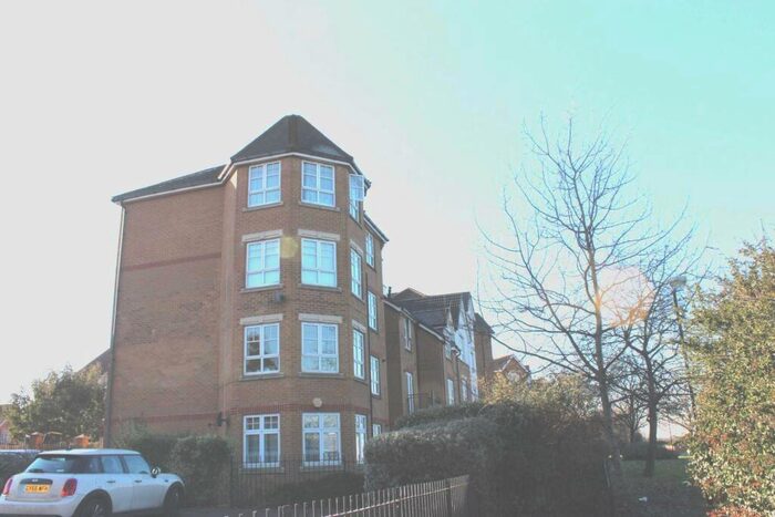 2 Bedroom Apartment To Rent In Greenhaven Drive, London, SE28