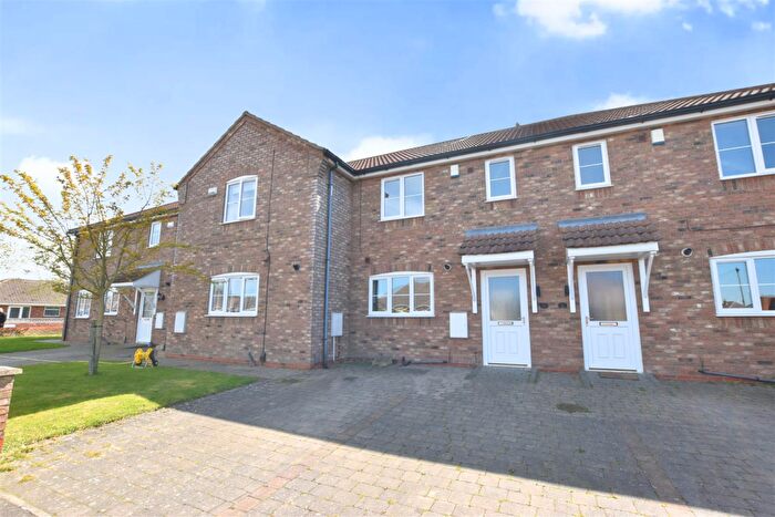 3 Bedroom Town House For Sale In Coniston Avenue, Scartho, Grimsby, DN33