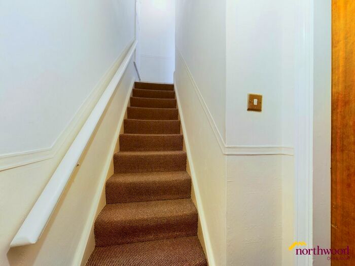 2 Bedroom Town House To Rent In Wesley Place, Poolfields, Newcastle-Under-Lyme, ST5