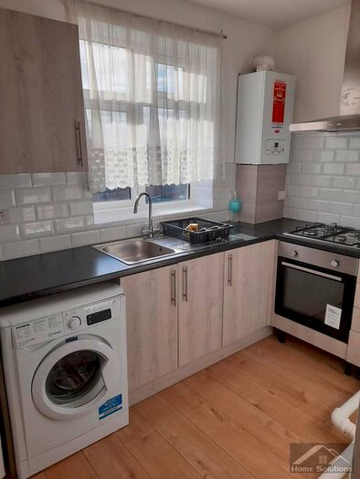 2 Bedroom Flat To Rent In Porters Avenue, RM9