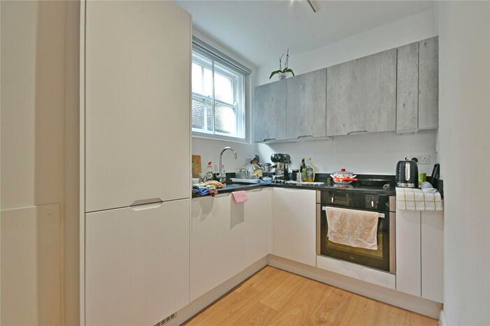 1 Bedroom Flat To Rent In Charlton Road, Greenwich, SE3