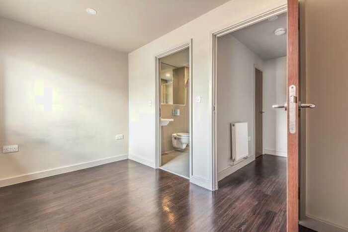 1 Bedroom Apartment To Rent In Bracknell, Berkshire, RG12