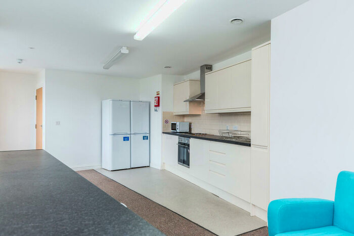 1 Bedroom Apartment To Rent In Guildhall Walk, Portsmouth, PO1