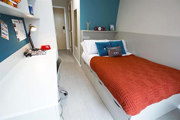 1 Bedroom Flat To Rent In York Road, Bournemouth, BH1
