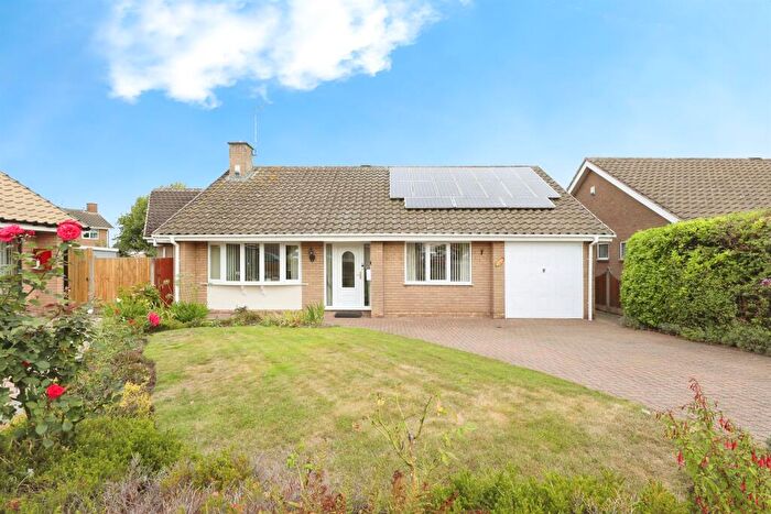 4 Bedroom Detached Bungalow For Sale In Pine Tree Close, Worksop, S80