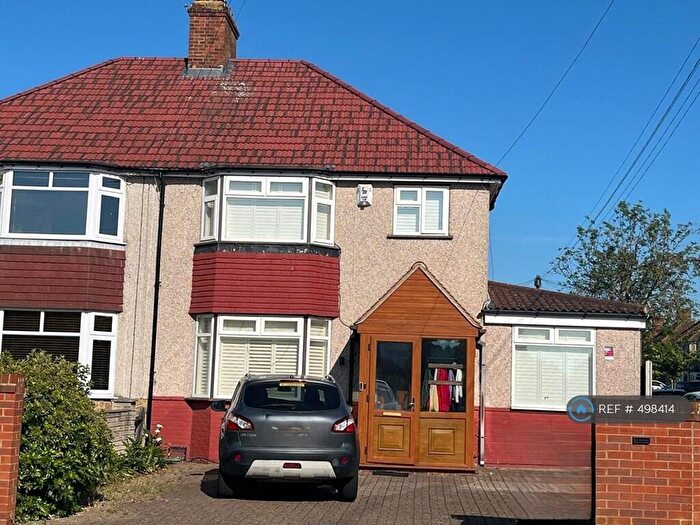 4 Bedroom Semi-Detached House To Rent In Weyman Road, London, SE3