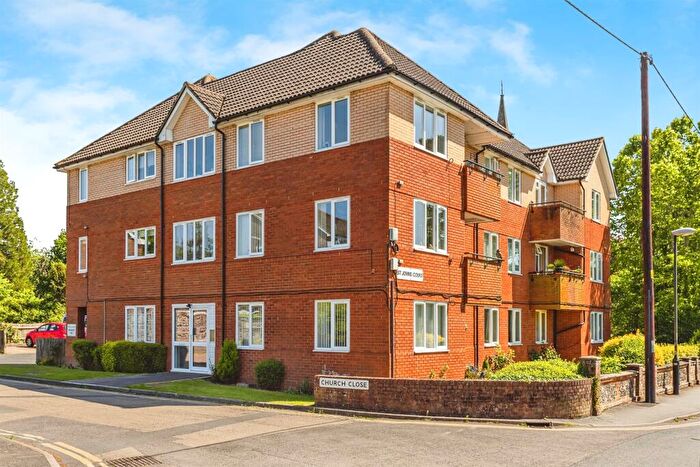 2 Bedroom Flat For Sale In St Johns Road, Burgess Hill, RH15