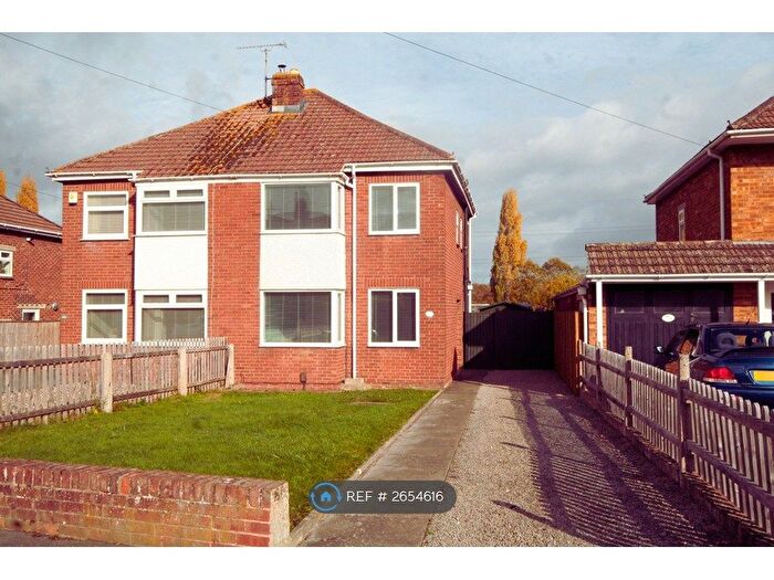 3 Bedroom Semi Detached House To Rent In Park Avenue, Gloucester, GL2