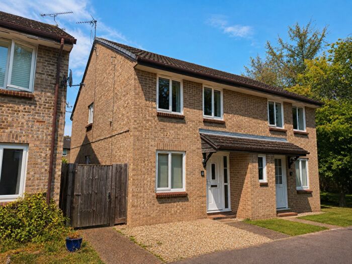 1 Bedroom Maisonette For Sale In Yew Grove, Welwyn Garden City, AL7