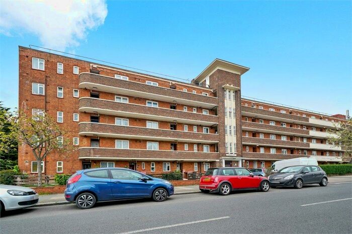 2 Bedroom Flat For Sale In Perry Vale, Forest Hill, SE23