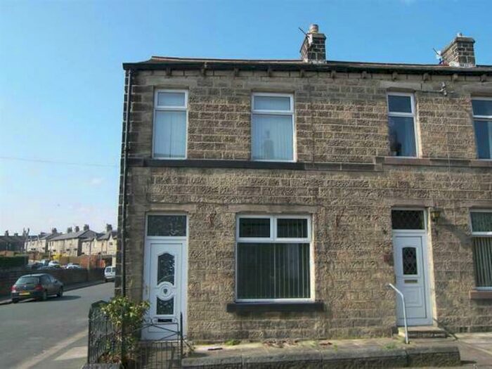 3 Bedroom End Of Terrace House To Rent In Hothfield Street, Silsden, BD20