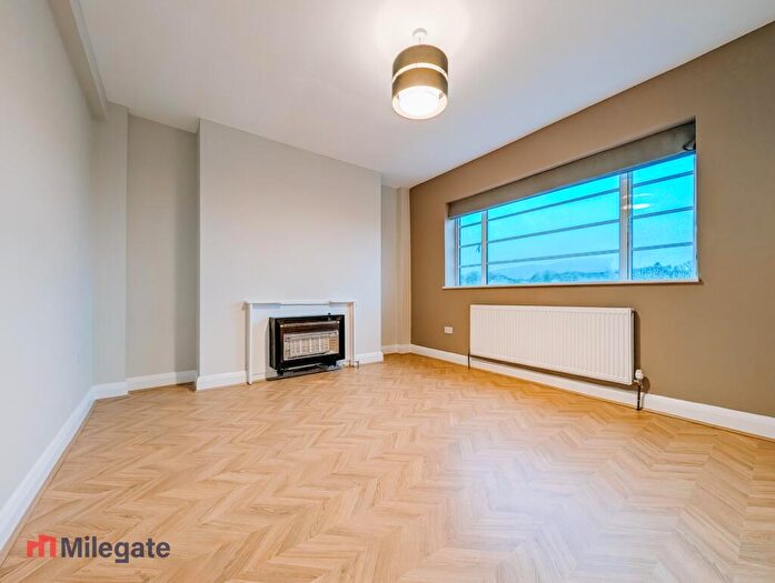 2 Bedroom Flat To Rent In Mundania Court, Forest Hill Road, London, SE22