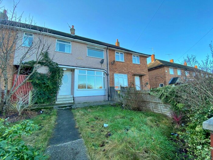 3 Bedroom Property To Rent In Summerfield Drive, Leeds LS13
