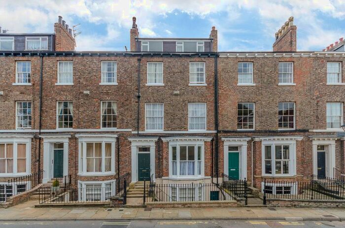 2 Bedroom Flat To Rent In St. Marys, Bootham, York, YO30