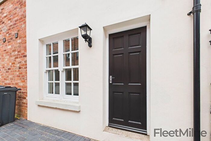 2 Bedroom Town House To Rent In Albion Street, Birmingham, B1