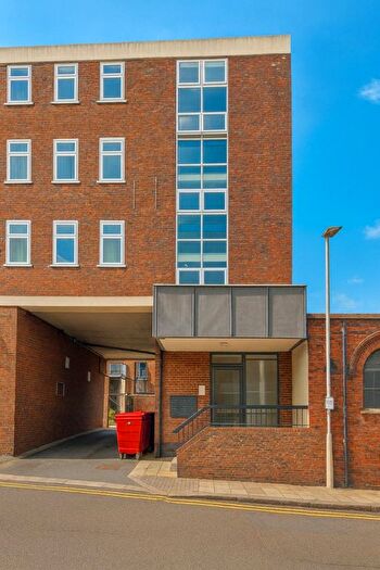 2 Bedroom Flat To Rent In Corporation Street, HP13