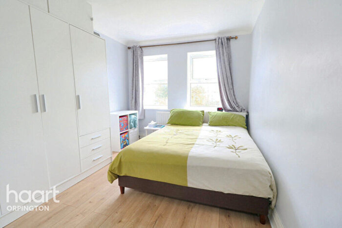 2 Bedroom Apartment For Sale In College Road, Bromley, BR1