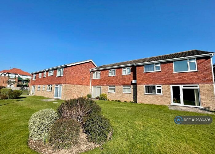 2 Bedroom Flat To Rent In Waterford Road, Highcliffe, Christchurch, BH23