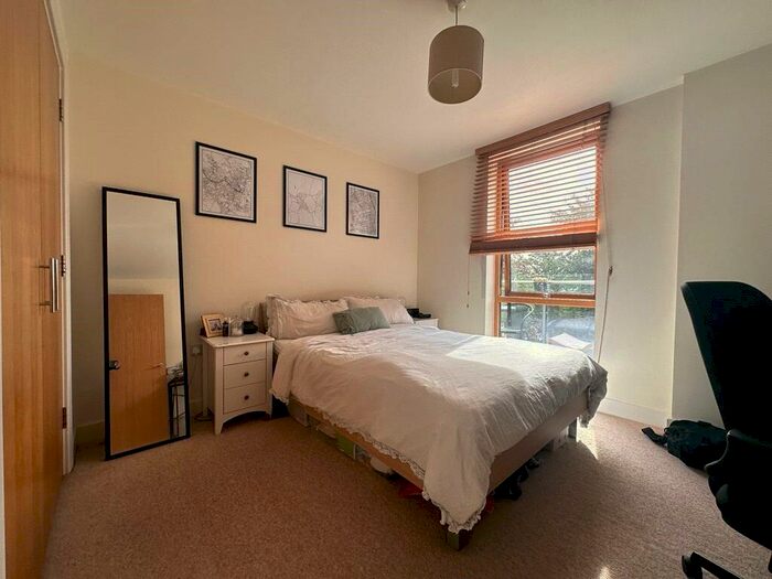 1 Bedroom Flat To Rent In Roden Court, London, N6