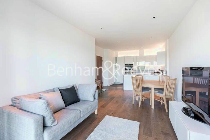 2 Bedroom Flat To Rent In Longfield Avenue, Ealing, W5