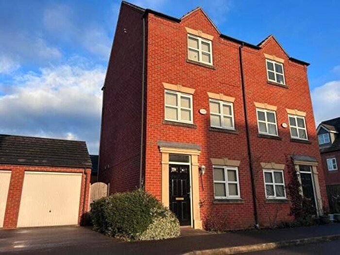 3 Bedroom Detached House To Rent In Coral Close, Derby, Derbyshire, DE24
