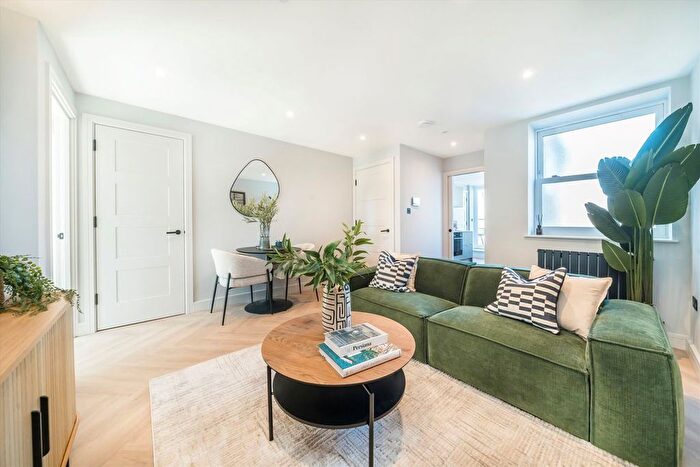 1 Bedroom Flat For Sale In Franciscan Road, Tooting, SW17