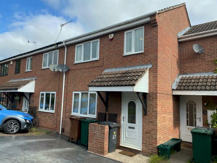 3 Bedroom Semi-Detached House To Rent In Sallywood Close, Stenson Fields, Derby, DE24