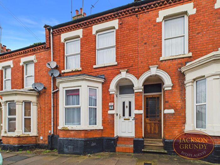 3 Bedroom Terraced House For Sale In Turner Street, Abington, NN1