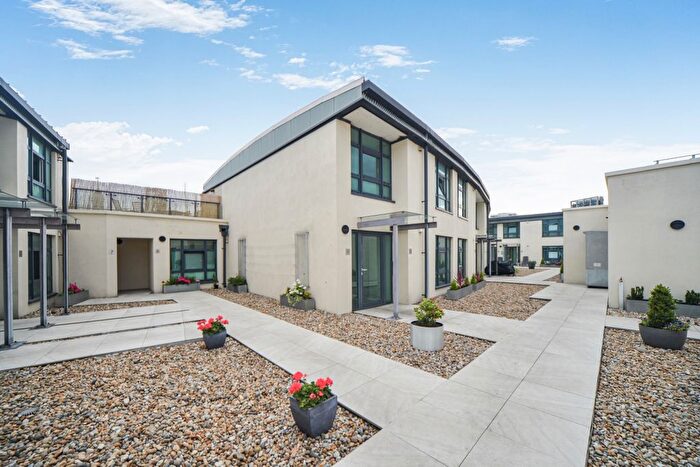 2 Bedroom Flat To Rent In Welland Street, London, SE10