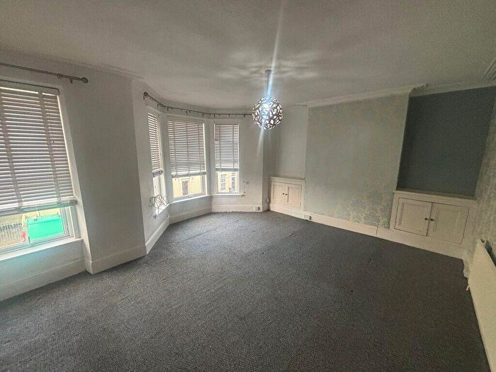 3 Bedroom House To Rent In Desborough Road, PL4