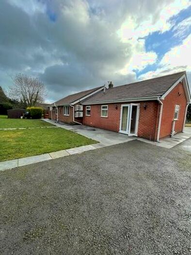 5 Bedroom Bungalow To Rent In Heanor Road, Codnor, Ripley, DE5