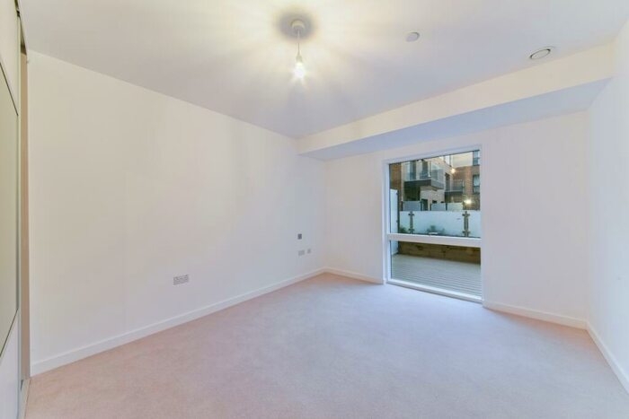 1 Bedroom Flat To Rent In Colindale Gardens, Thonrey Close, Colindale, London, NW9