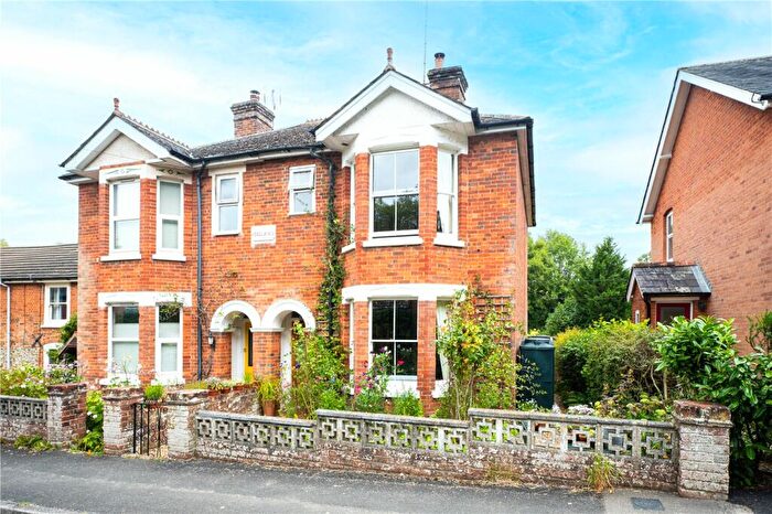 3 Bedroom Semi-Detached House For Sale In Barley Hill, Dunbridge, Romsey, Hampshire, SO51