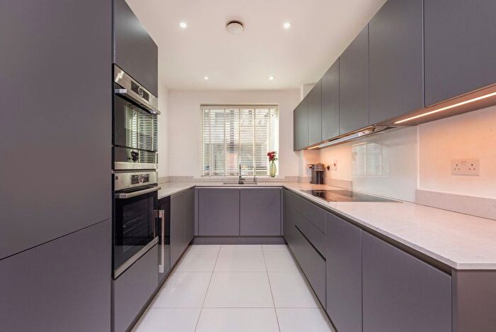 4 Bedroom Terraced House To Rent In Rennie Street, Canary Wharf, SE10
