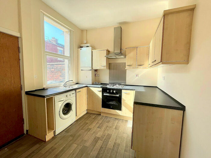 3 Bedroom Terraced House For Sale In Calverley Street, Preston, PR1