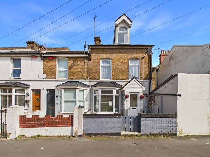 3 Bedroom End Of Terrace House For Sale In Rodney Street, Ramsgate, CT11