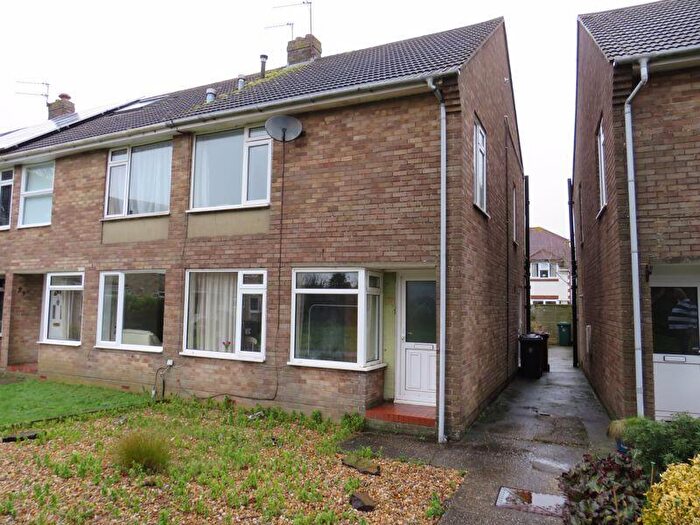 4 Bedroom Semi-Detached House To Rent In The Peacheries, Chichester, PO19