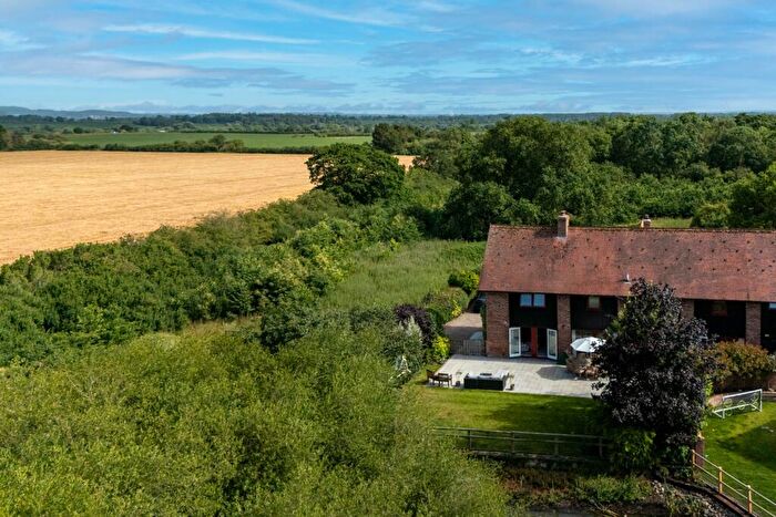 4 Bedroom Barn Conversion For Sale In The Green, Poulton, CH4