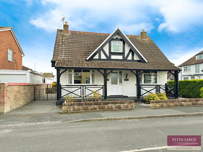 3 Bedroom Detached House For Sale In Bryn Avenue, Kinmel Bay, Rhyl, LL18