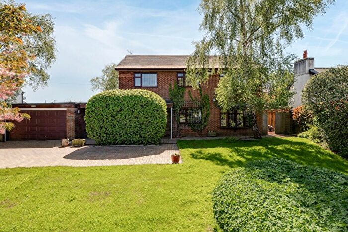 4 Bedroom Detached House For Sale In Trevalyn, Rossett, LL12