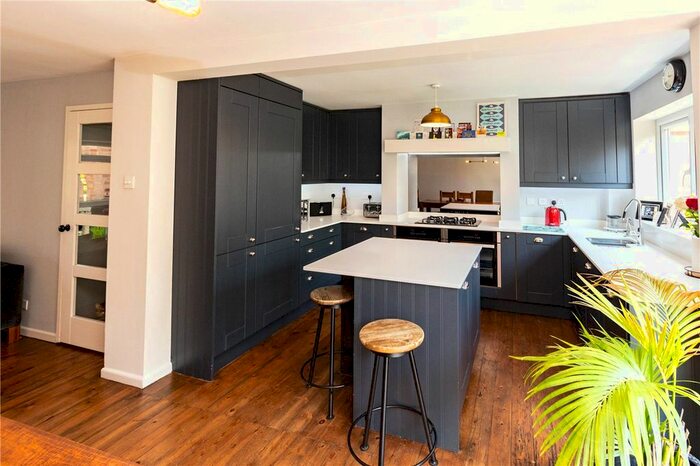 3 Bedroom Terraced House For Sale In Shepherds Way, Harpenden, Hertfordshire, AL5