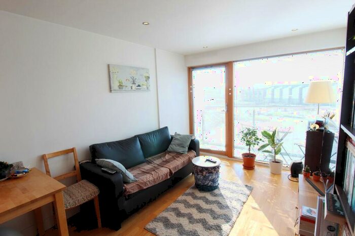 1 Bedroom Flat To Rent In La Salle, Chadwick Street, Hunslet, Leeds, LS10