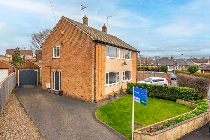 3 Bedroom Semi Detached House For Sale In Avenue Close, Harrogate, HG2