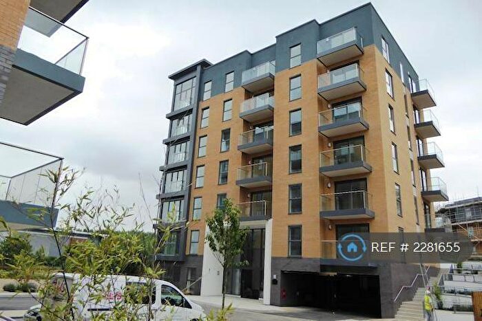 2 Bedroom Flat To Rent In Osprey House, Reading, RG2